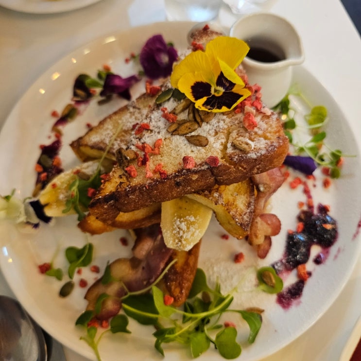  [서울 서초] 프렌치토스트가 맛있는 방배역 브런치 양식 내돈내산 가성비 맛집 (feat. 3인 39000원 배부르고 맛있)