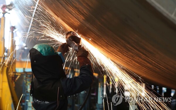 불황 조선업 '4대보험 체납액' 1000억 넘어..."일시 청구 땐 파산 위험" [뉴스퀘스트]