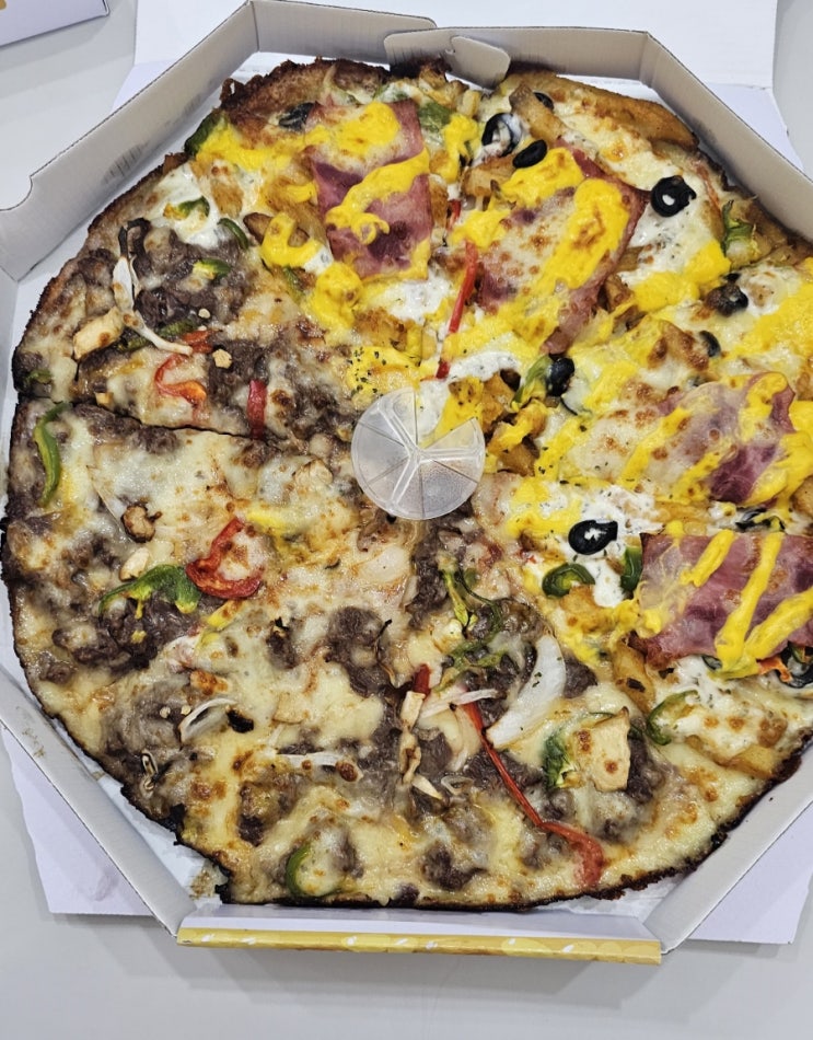  흑미도우로 쫄깃하고 꽉찬토핑으로 푸짐한 봉천동 피자 맛집 예술피자 관악점