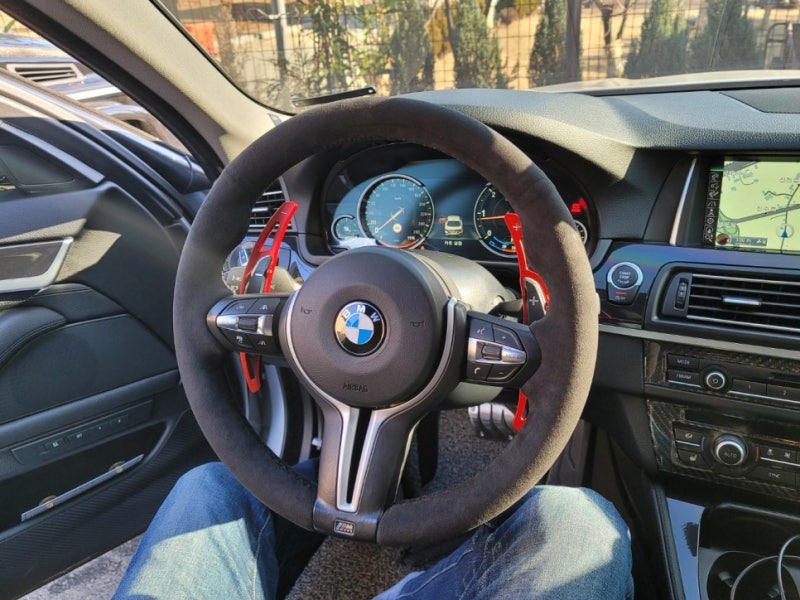 알칸테라 핸들 / BMW / 5시리즈