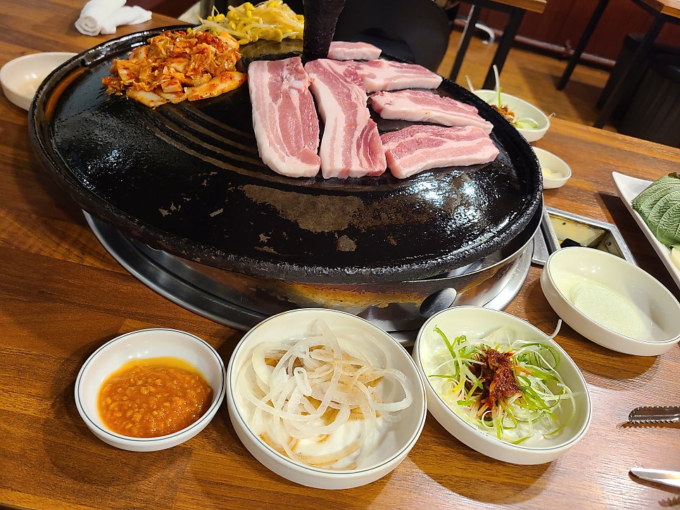 돈방석솥뚜껑삼겹살 사진 5