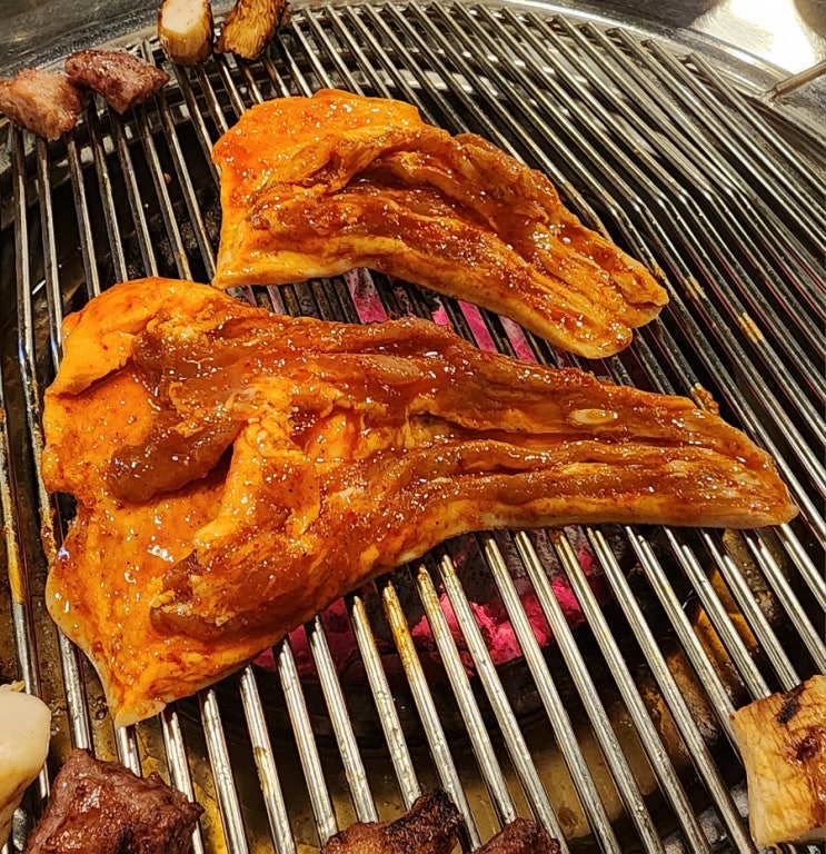  상일동 화통소금구이 - 양념 돼지꼬리구이와 덜미살, 갈매기살이 존맛탱인 상일동 최고의 고기집!