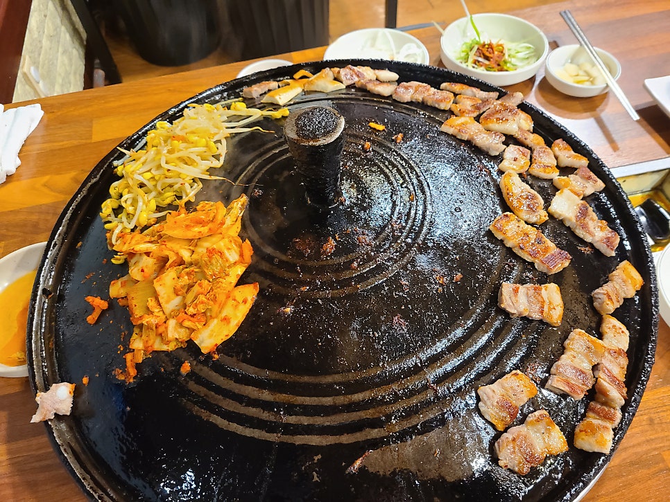 돈방석솥뚜껑삼겹살 사진 6