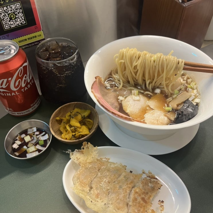 쓰리오브어스 : 일본스타일 성수역 유즈쇼유라멘 맛집
