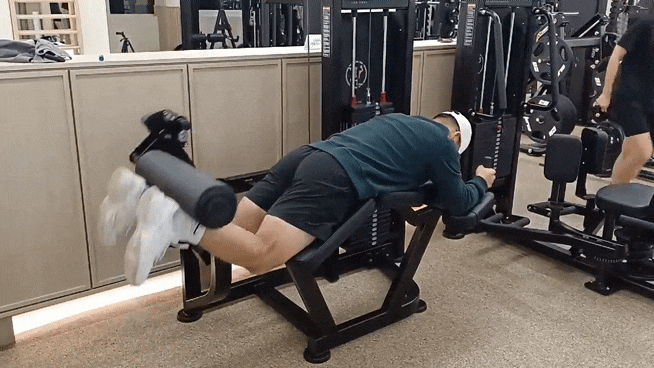  햄스트링 강화를 위한 레그 컬 방법 자세 효과까지