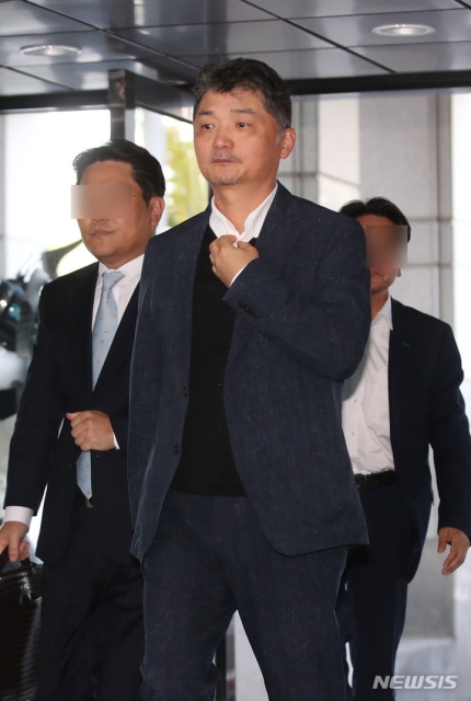 <b>SM 시세조종</b> 의혹 김범수 조사 / <b>카카오</b> 주가 전망 신저가
