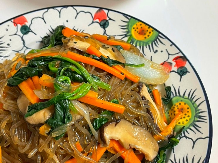  표고버섯 잡채 쉽게 만드는법! 채식으로 맛있게 먹고 살기