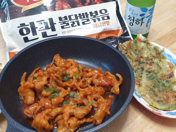  하림 한판 불닭발볶음 얼갈이 새우전과 함께 하는 홈파티