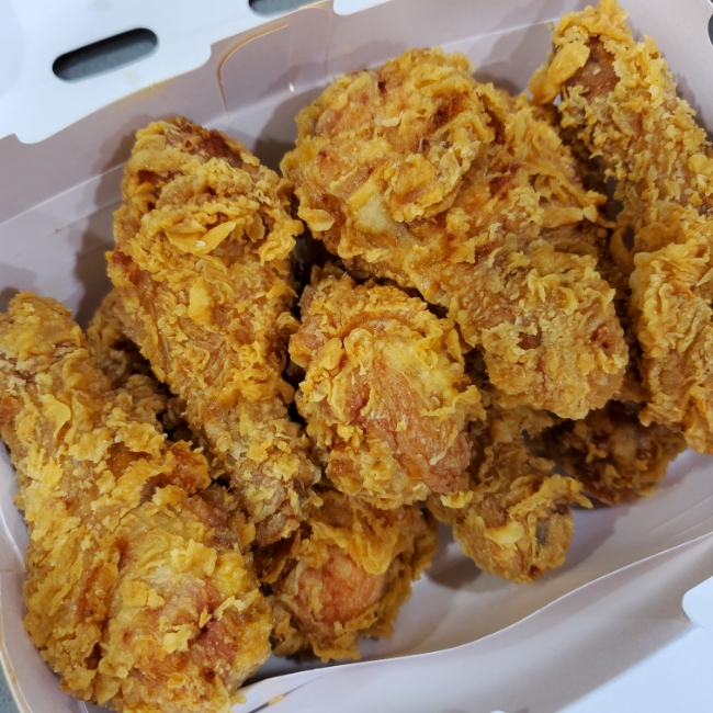  BHC치킨 후라이드 스틱 치즈볼 케이준프라이