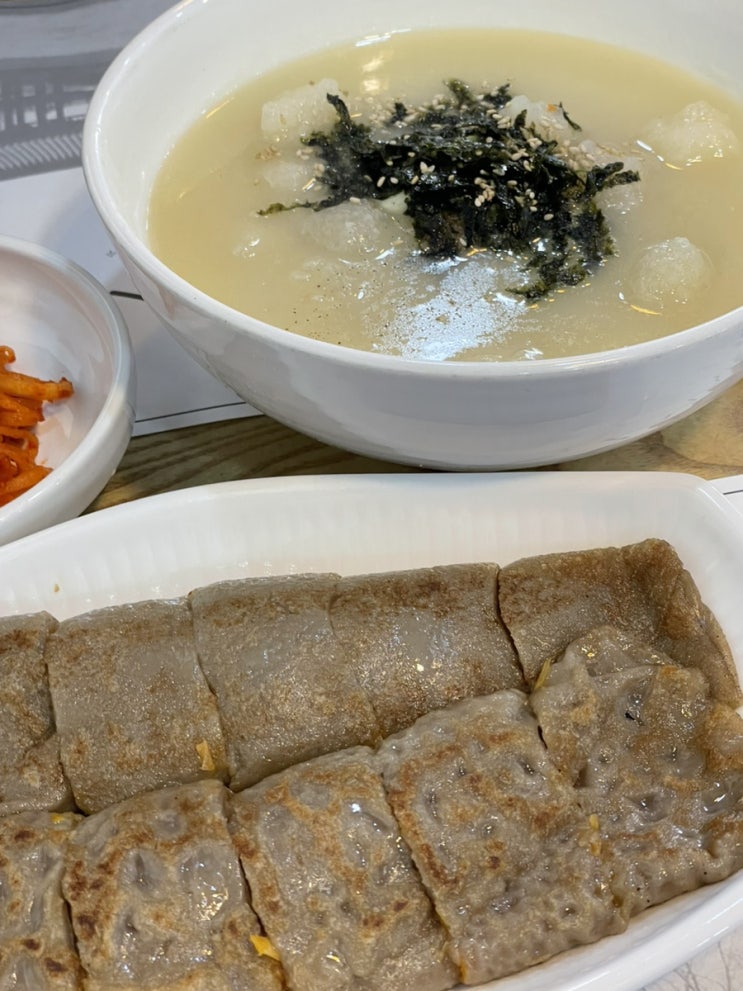  강원도 삼척 밥집 | 아낌없이 주는 사장님으로 양이 많은 옹심