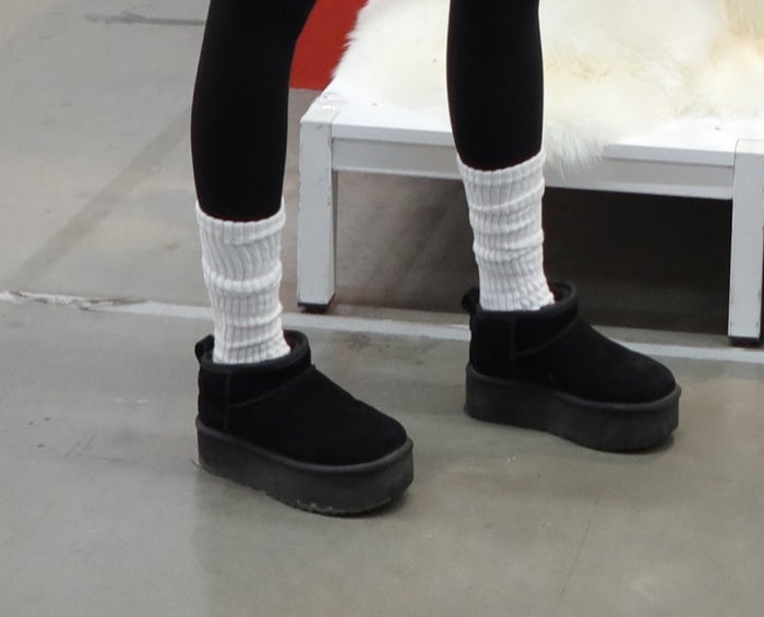  1년째 신는 어그 울트라미니 플랫폼 블랙 후기 사이즈팁(ugg 부츠 코디)