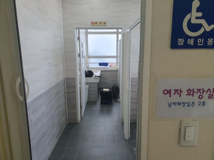  인천 여자화장실 1층하수구막힘 2층 남자 화장실에서 물 쓰면 역류 뚫기 서울 경기 배수관 전문