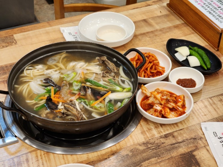  의왕역 근처 왕송저수지맛집 백숙, 닭매운탕, 닭칼국수 전문점 '능이야 의왕본점'