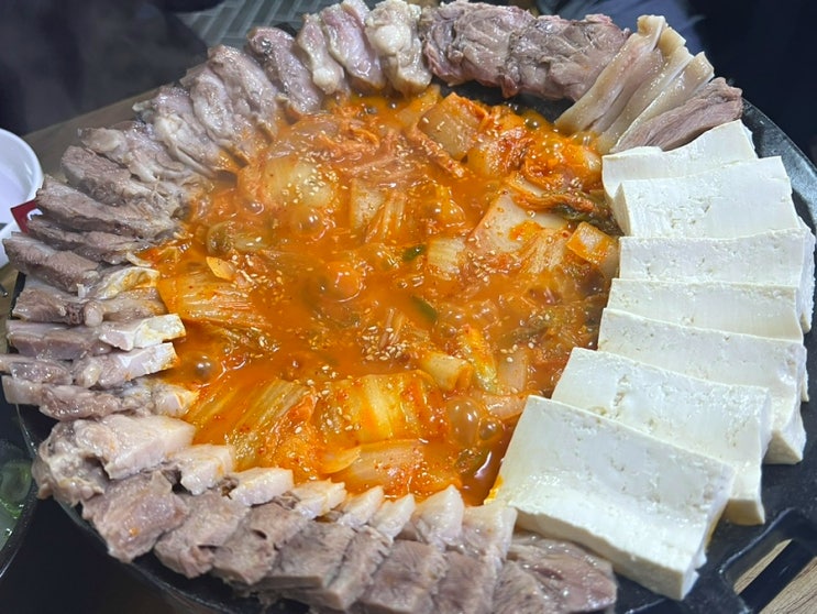  신림 두부삼합으로 유명한 고향순대국 내돈내산ㅣ신림 가성비 맛집