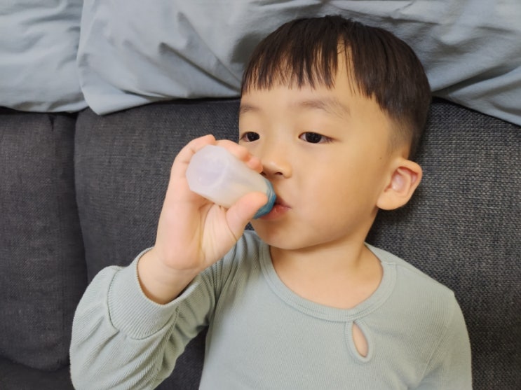  이크 eeek 다회용 실리콘 투약병 (일회용 플라스틱병은 이제 그만)