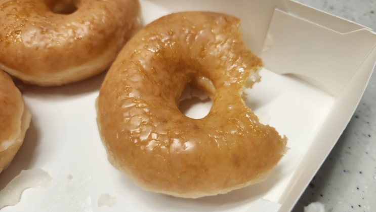  크리스피 도넛 칼로리 및 보관 유의사항 '이렇게' 하심 안 됨