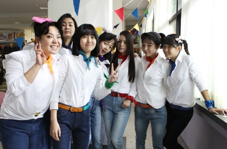 써니 영화 등장인물 줄거리 감상평 가장 찬란했던 순간! 나와 함께해 준 친구들에게