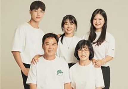 <b>이태원 참사 희생자</b> 유족 모교에 조의금 전액 기부