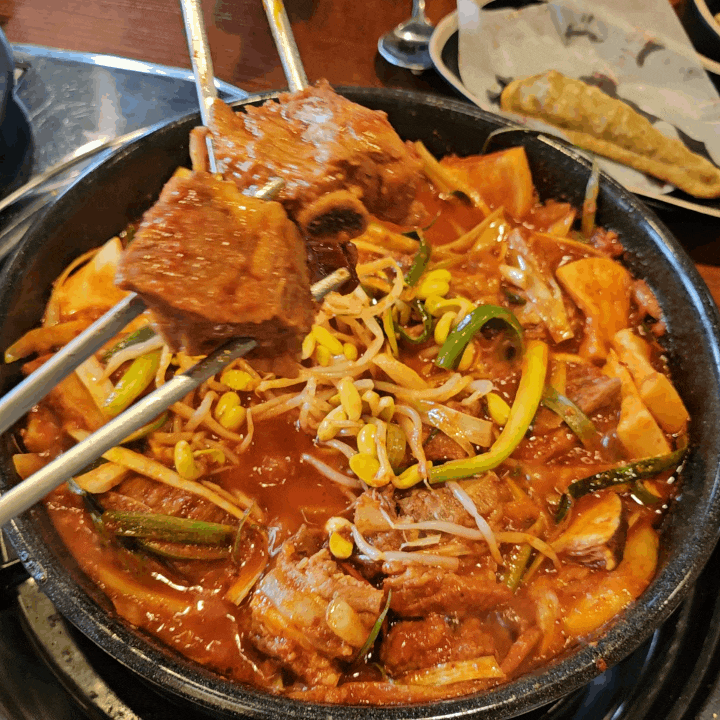  광주 수완지구맛집 맵찔이도 잘먹는 짚신매운갈비찜