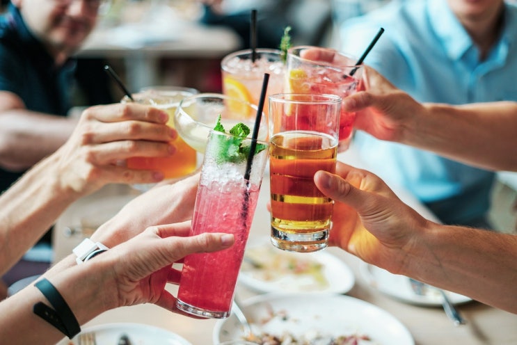 해외 여행 중 술집 및 해외 바이어 술 접대에 필요한 영어 회화 : 술집, 술 주문 및 술자리 대화 모음