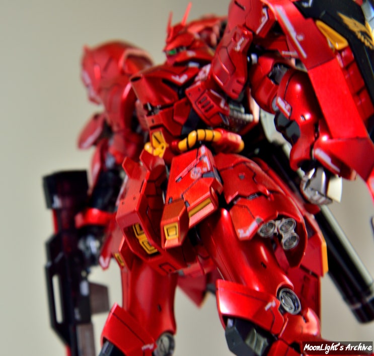  MSN-04 Sazabi 사자비 RG