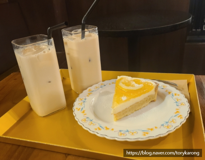  [홍대/연남] 과일타르트가 맛있는 카페_브론시스