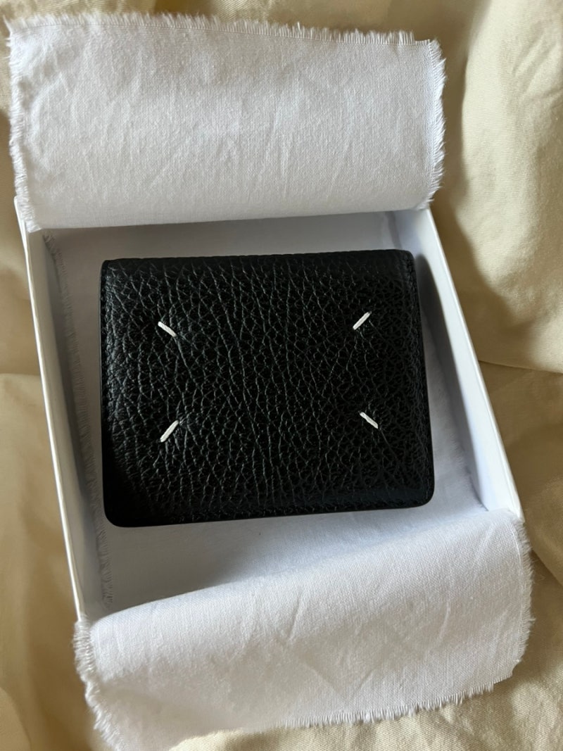[Maison Margiela] 메종마르지엘라 여성스티치 반지갑_블랙_깔끔하고 컴팩트함