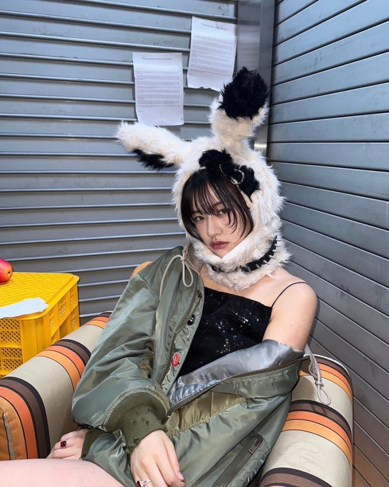 IVE An Yujin Wallpapers: Instagram, Selfies, & Casual Outfits – Even Short Hair Suits Her!