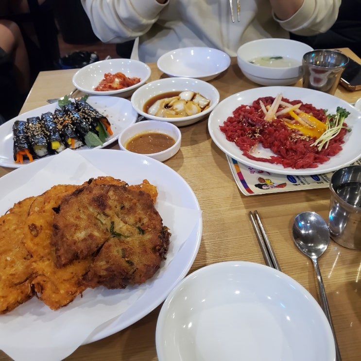  [광장시장]빈대떡,육회 맛집 통큰누이네 빈대떡(구 순희네 빈대떡)