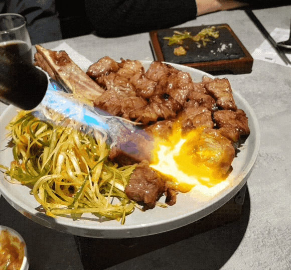  연남동 고기집 육미안, 차원이 다른 그 깔끔함.