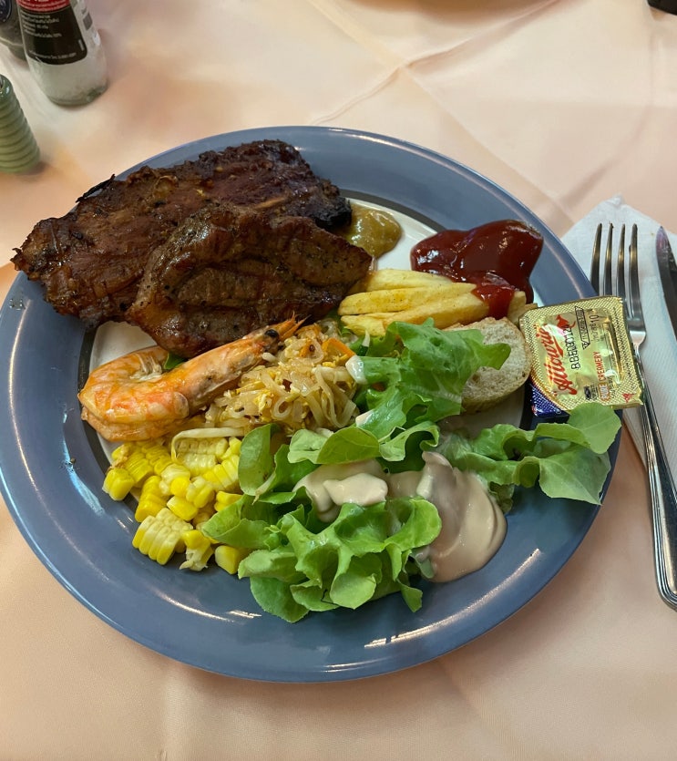  푸켓 빠통 한식 맛집과 칼슨스 스테이크 BBQ 뷔페