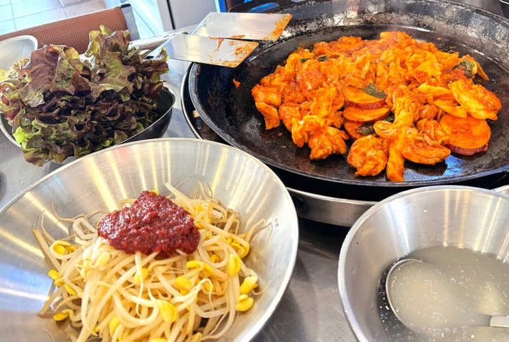  [발산역 회식] 나라구한닭 정통닭갈비 4가지 과일이 들어간 철판닭갈비 맛집