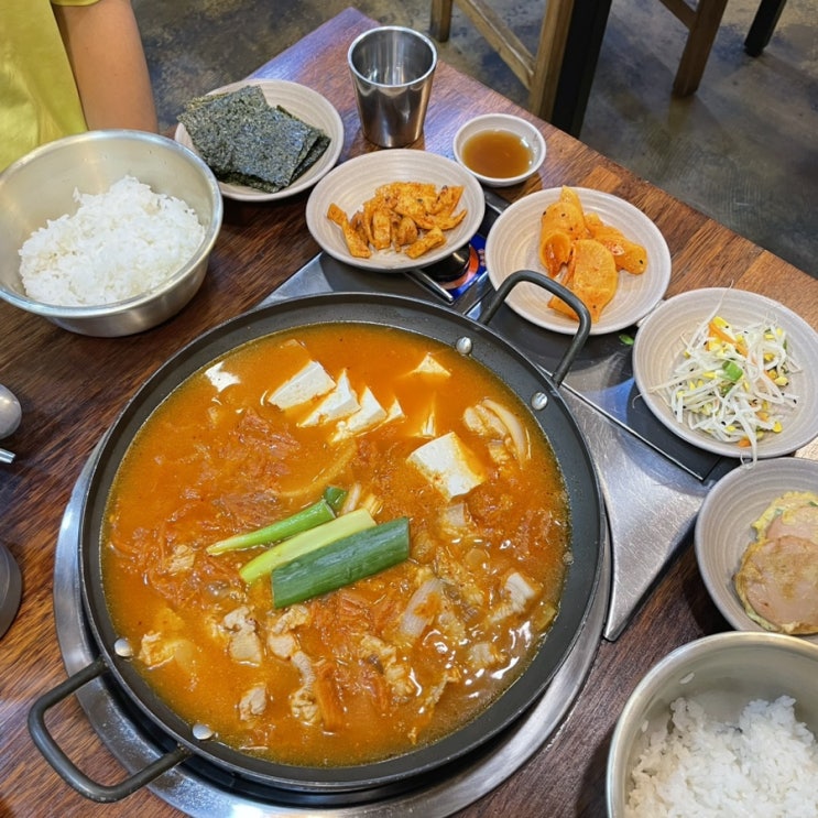 [광주] 가성비 좋은 열평집밥 돼지고기 듬뿍넣은 김치찌개 하남점 간단후기