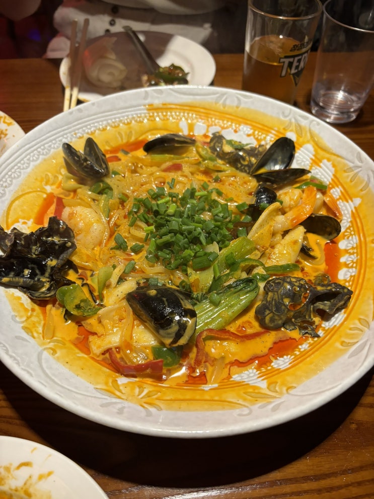  동탄 북광장 안주가 맛있는 홍콩 느낌의 술집 추천 - 라운지목화