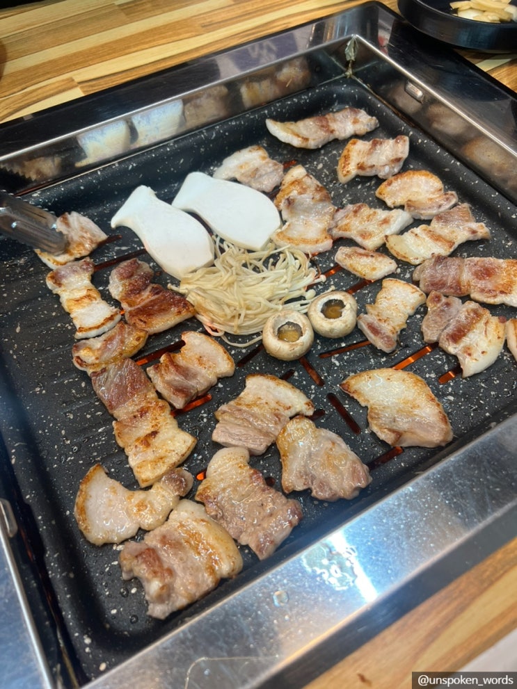  한돈 삼겹살 100g 2,650원 인천 맛집 사랑정육식당(+웨이팅 팁)