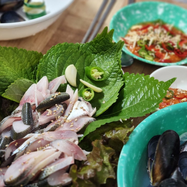  [경복궁역 금천교시장 맛집] 가을 전어와 돌멍게, 제철 해산물이 맛난  '서촌계단집'