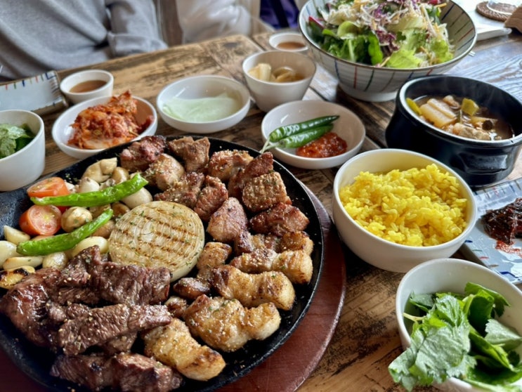  경주황리단길맛집 황남경주식당 고기한상 샐러드파스타 핵존맛
