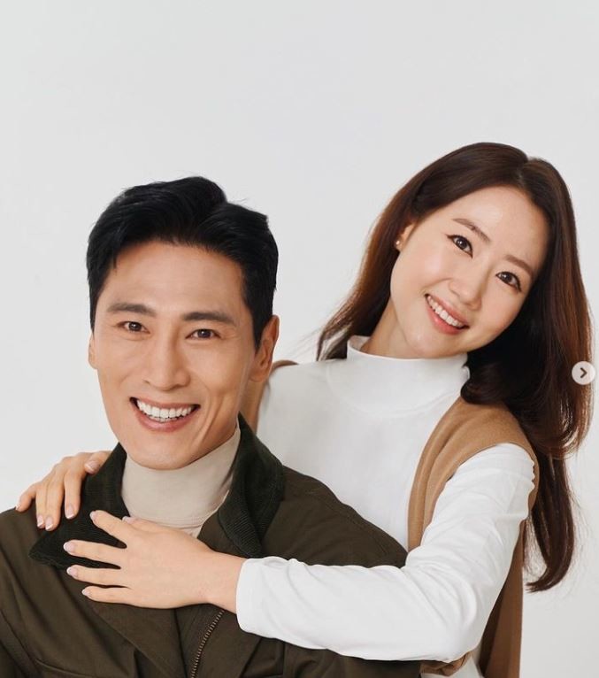 김재우조유리 부부, 출산 2주 만에 세상 떠난 아들 생일에 기부..."작은 마음을 보낸다" 김재우조유리 부부, 출산 2주 만에 세상 떠난 아들 생일에 기부..."작은 마음을 보낸다"