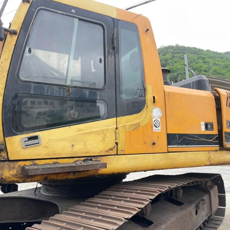 현대 R3000LC7 2005년식 2800만원 판매합니다. 현대 R3000LC7 2005년식 2800만원 판매합니다.
