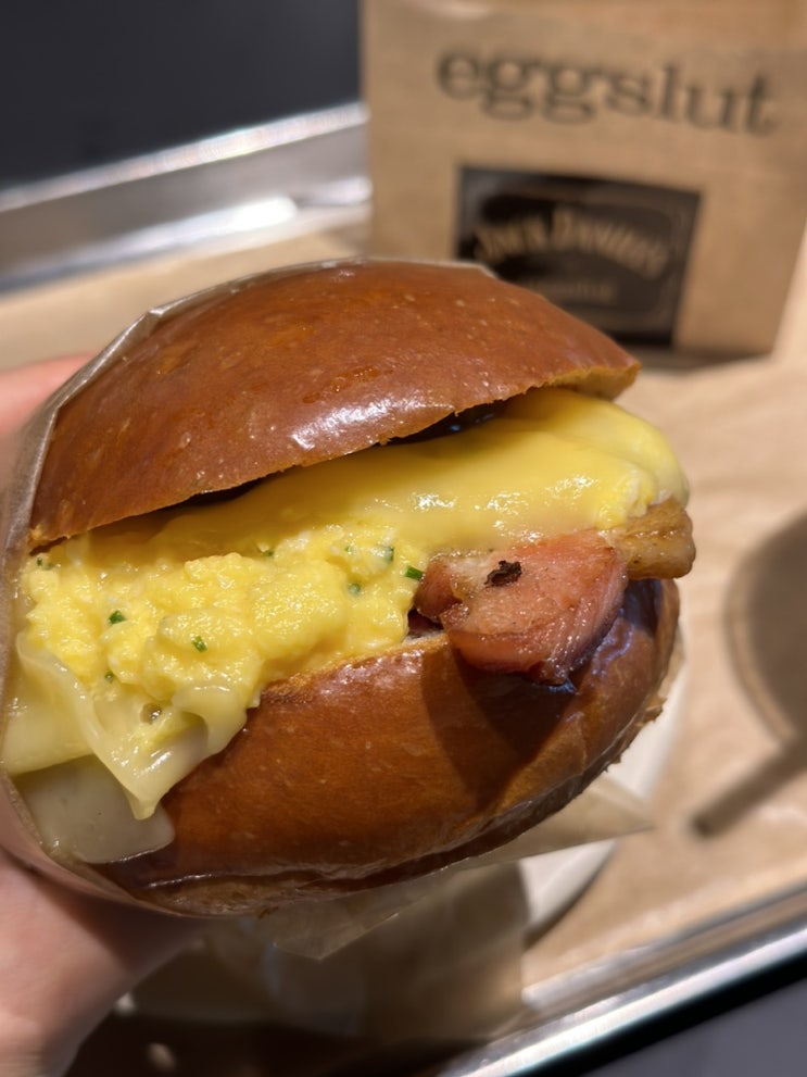  코엑스맛집 에그슬럿 엑스트라 스모키 베이컨 w.잭다니엘 BBQ
