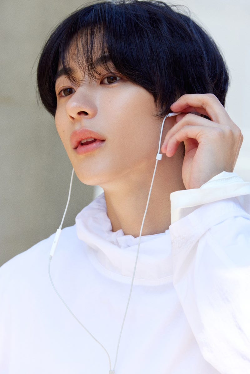 RIIZE Anton: Past Photos, Age, Height, MBTI, and His Father Yoon Sang