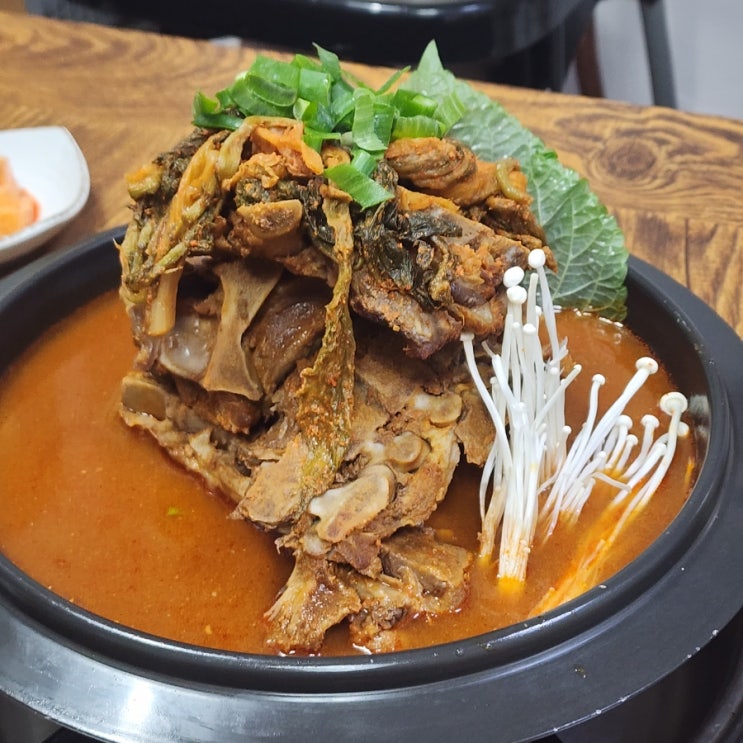  상무지구뼈해장국 청년감자탕 해장으로 딱좋아