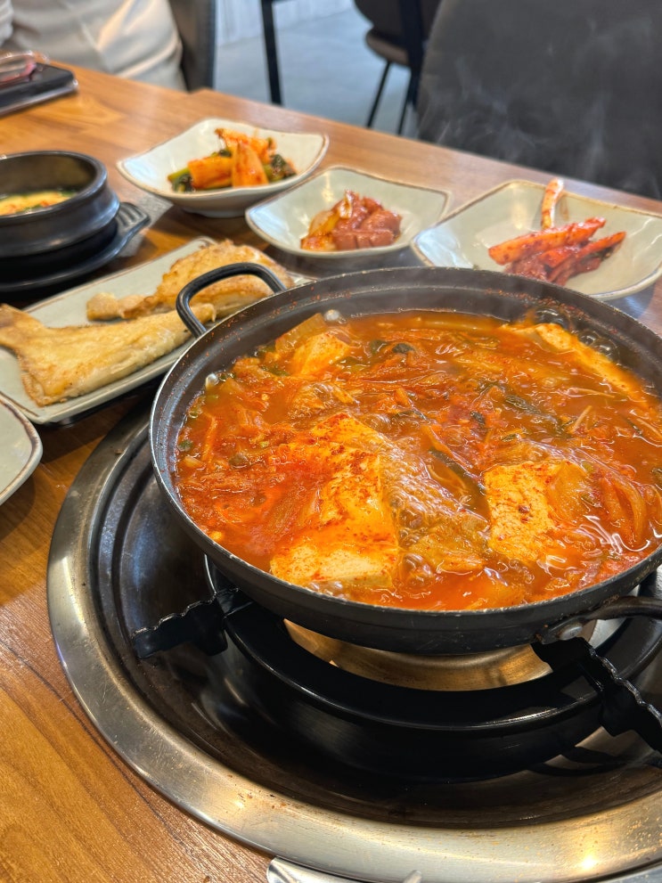  나성동 백반 반찬이 맛있는 백삼집 혼밥도 가능해
