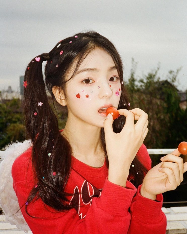 '실력파 10대 가수' 규빈, 두 번째 프리 데뷔곡 발표 앞두고 콘셉트 포토 공개...개코 지원 사격 '실력파 10대 가수' 규빈, 두 번째 프리 데뷔곡 발표 앞두고 콘셉트 포토 공개...개코 지원 사격
