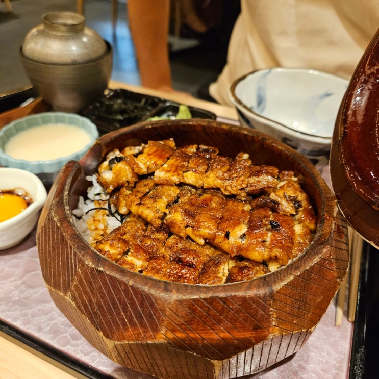 [일본 나고야 여행] 히츠마부시 맛집 : 아츠타호라이켄 vs 우나기노시로무라, 내 선택은? & 미라이타워 야경 스팟