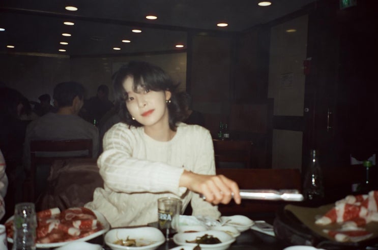 설인아가 착용한 여친룩 여자 폴로 랄프로렌 케이블 니트 코디 설인아가 착용한 여친룩 여자 폴로 랄프로렌 케이블 니트 코디