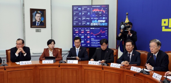 민주, ‘<b>친명</b> 색채’ 총선기획단…‘<b>자객</b> 공천’ 우려 여전