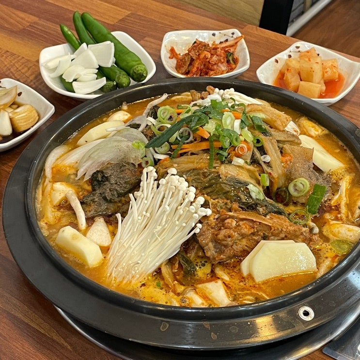  경주 감자탕 맛집 ‘물방아감자탕 용강점’