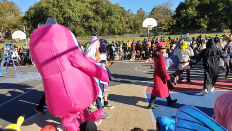 미국 초등학교 할로윈 퍼레이드