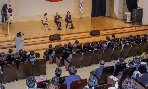 <b>대덕구</b> 방문한 <b>이장우</b> <b>시장</b>에게 구민들이 요청한 것은?